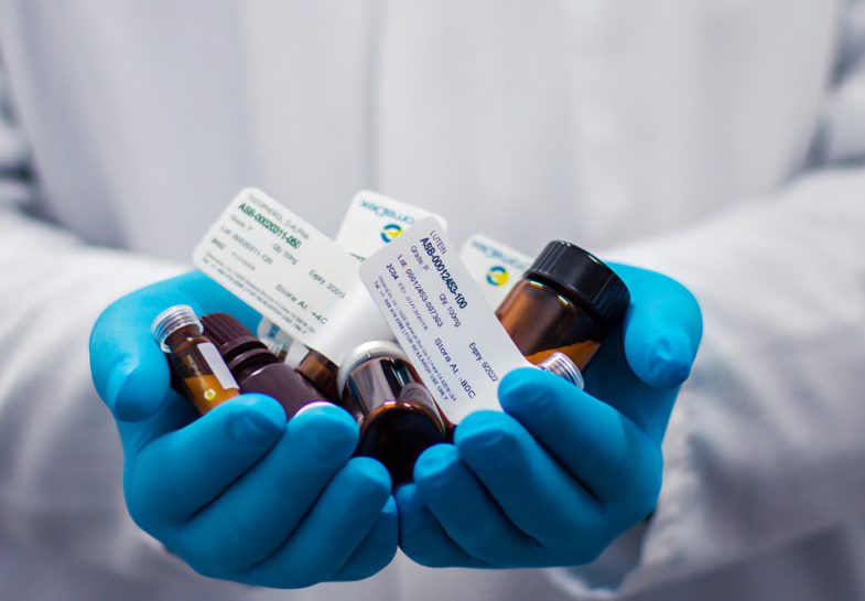 بیماران در اوج فقر داروهای خود را می‌فروشند!