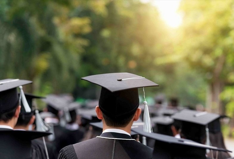 دانشجویان مشمول غایب می‌توانند ۳ بار در سال به ایران سفر کنند