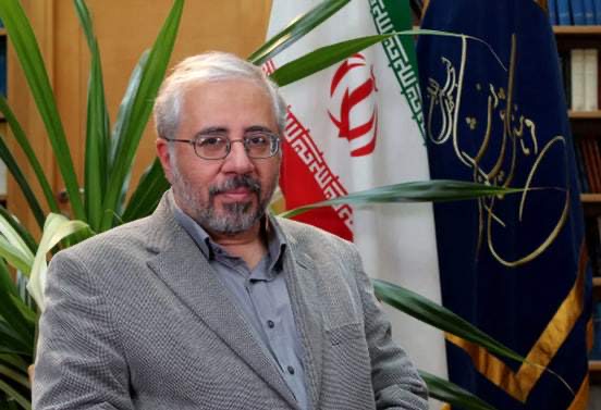 وزیر پیشین بهداشت: دریافت دلار و سکه از بیماران توسط تعداد اندکی از پزشکان مهمترین چالش این روزهاست