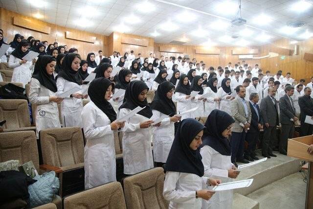 دیگر توان پذیرش ۷۰۰ دانشجوی پزشکی را نداریم