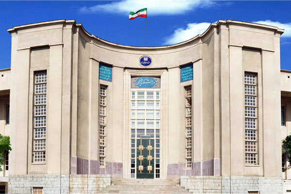شورای عالی انقلاب فرهنگی تاکنون با کاهش ظرفیت دانشجوی پزشکی موافقت نکرده است